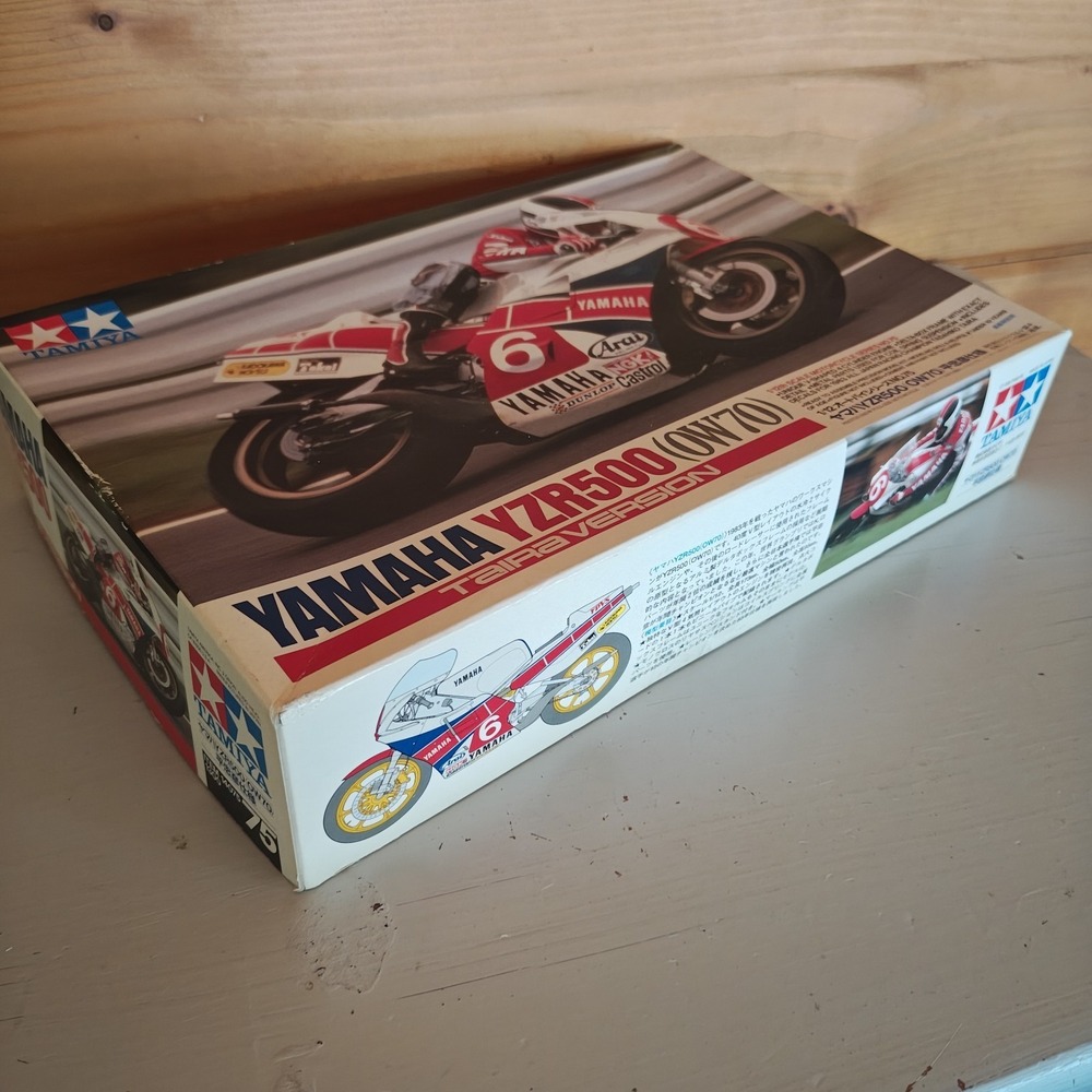 Tamiya #14075 Yamaha YZR500 (0W70) Taira Version Nearly Complete